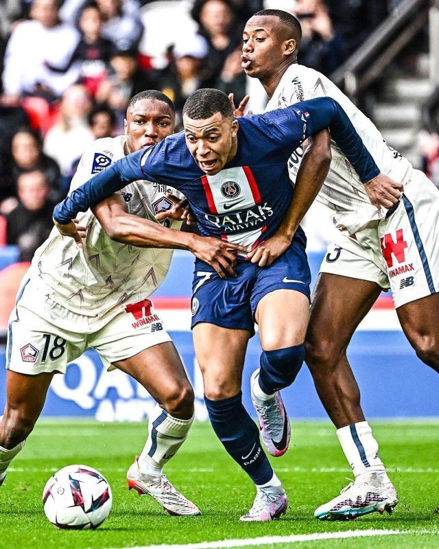 星空体育官网-【法甲】马儿伤退，姆总双响，梅西绝杀，巴黎4比3里尔