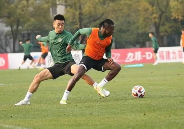 浙江新援：拒绝法甲选择回中国 不担心国家队前程